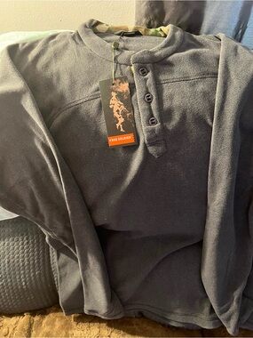 Free Soldier-Men's Dark Gray fleece Henley Pullover